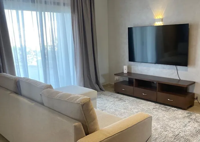 Villa In With Sea, Pool And Access *